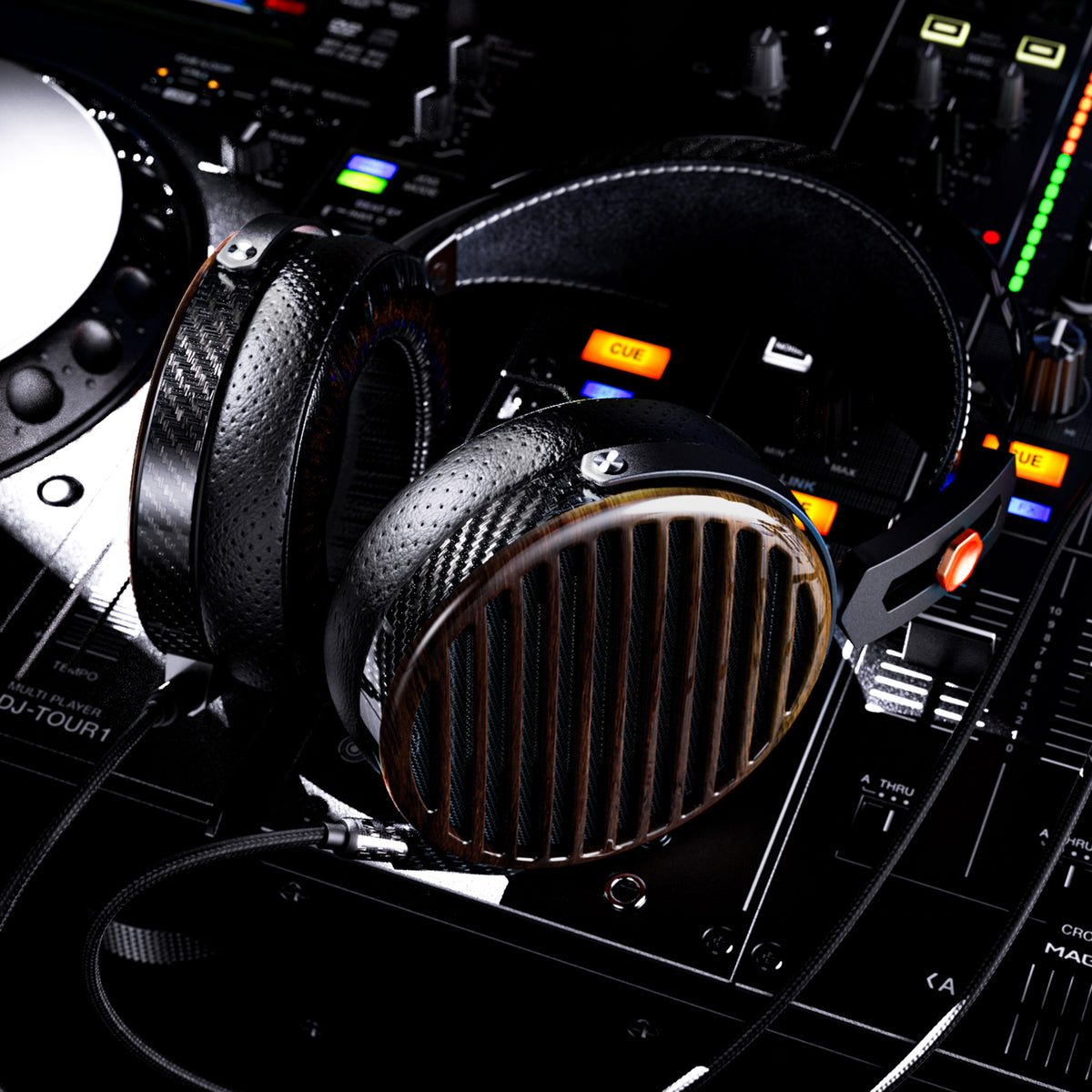 【ほぼ未使用】Fiio / FT7 ※パッケージダンボールに一部破損有 FiiO FT7 Open-Back Headphones – Addicted To Audio