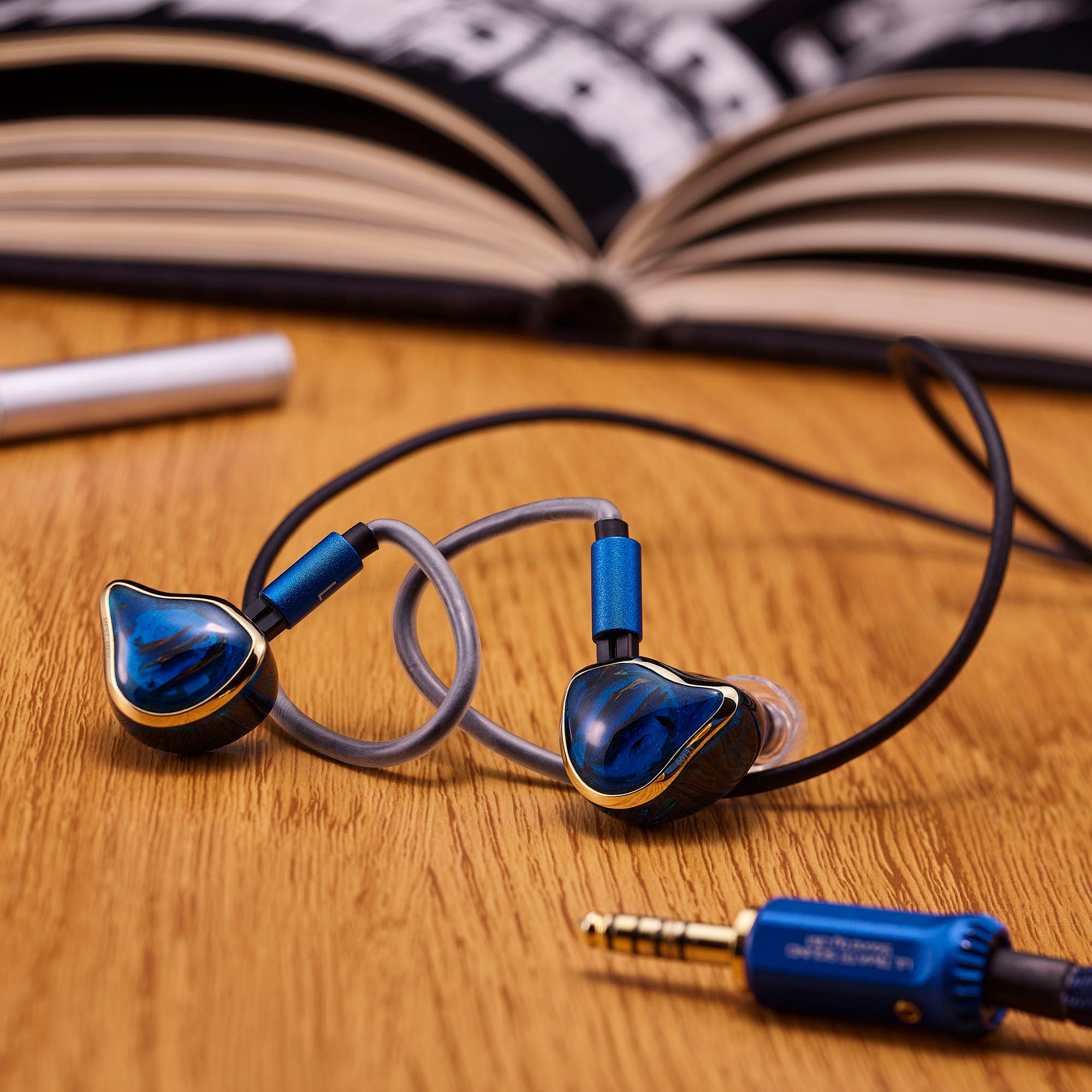 Unique Melody MEST MKIII CF Blue Universal In-Ear Monitor 